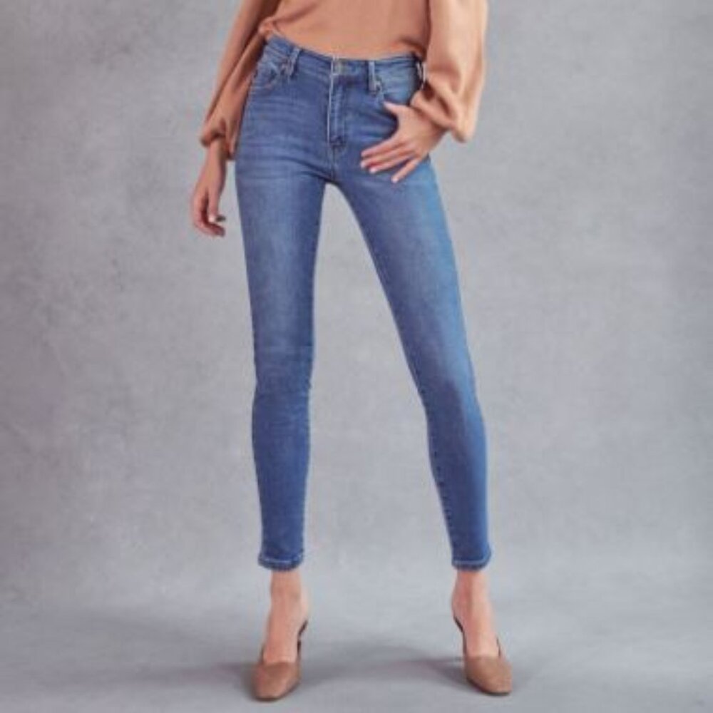 KanCan Caprice High Rise Super Skinny Jeans Medium Wash Size 1/24